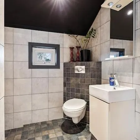 Sorlandsferie Naer Svaberg, Og Strender! *