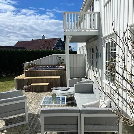 Sorlandsferie Naer Svaberg, Og Strender! *