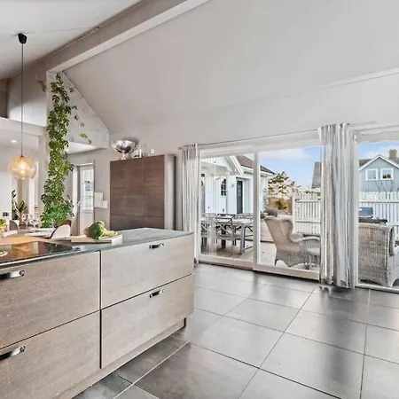 Sorlandsferie Naer Svaberg, Og Strender! Villa *