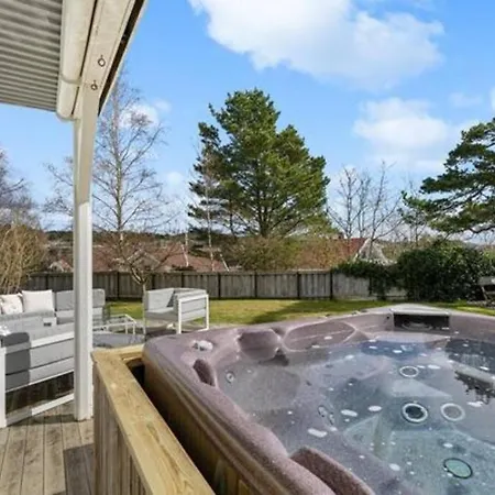 Sorlandsferie Naer Svaberg, Og Strender! Villa Kristiansand